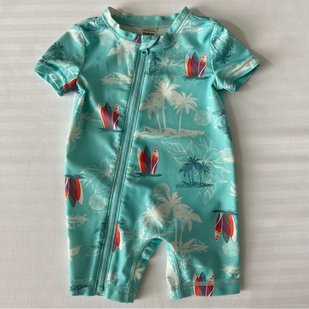OshKosh Rash guard Size 3 Months Baby Rashguard EUC Worn 1X Green Surfing pool